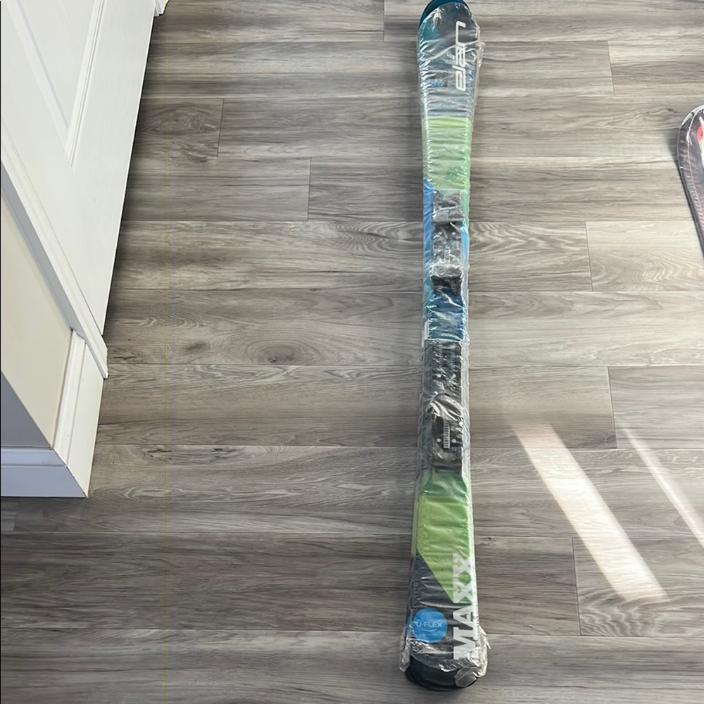 Elan Maxx Junior Skis - Green and Black